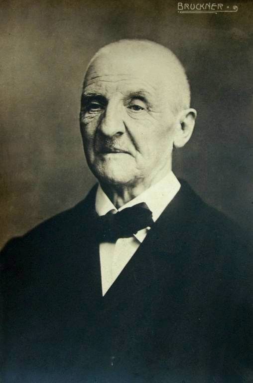 السيمفونية التاسعة