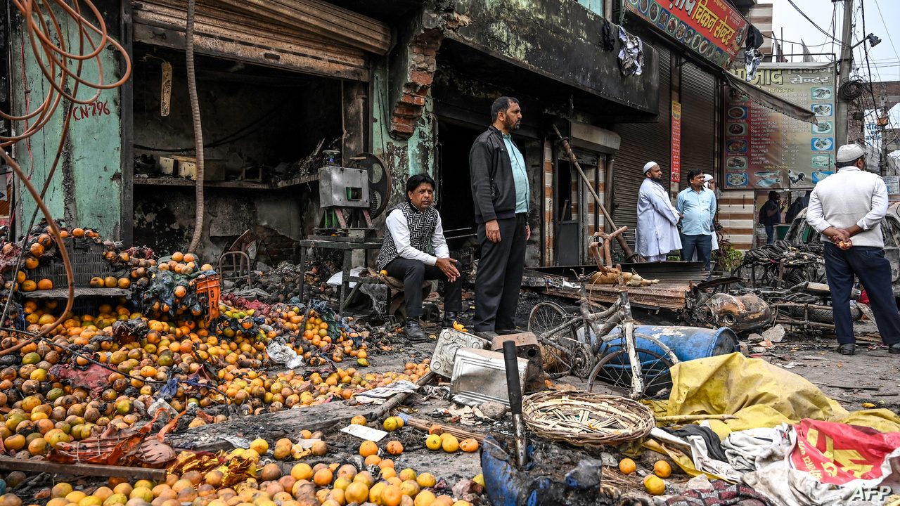 “ممنوع من الطعام”.. الهندوس مستاؤون من انتشار متاجر الحلال للمسلمين بالهند، وحملات كبيرة لإغلاقها