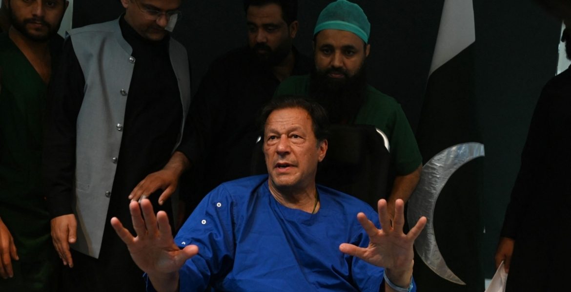رئيس وزراء باكستان السابق عمران خان / gettyimages