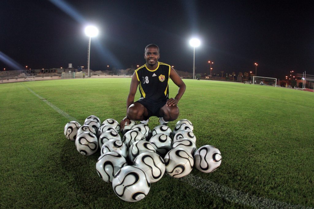 النجم السعودي السابق أحمد الدوخي