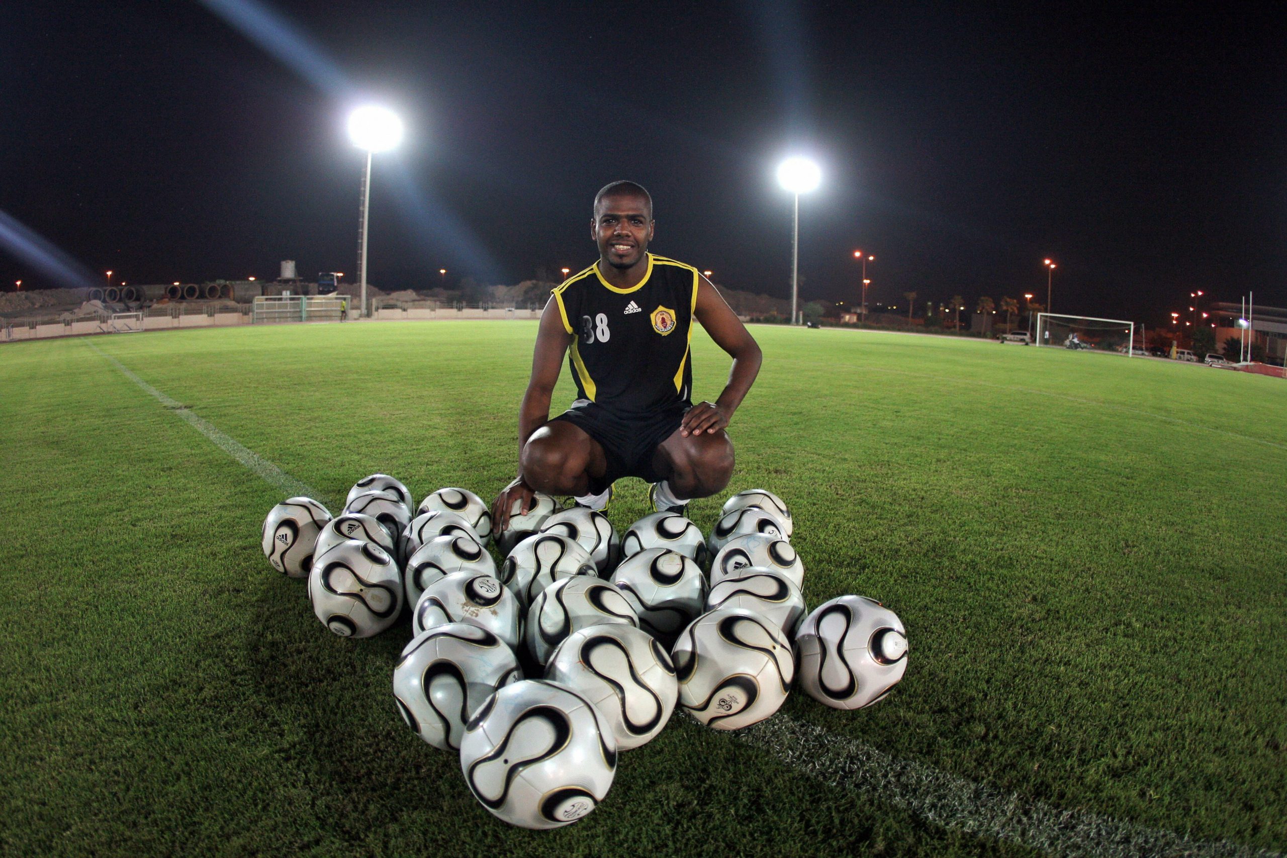 النجم السعودي السابق أحمد الدوخي