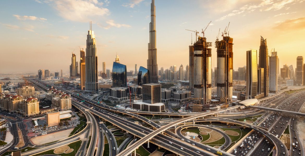 أمريكا تعاقب شركات صينية وإماراتية.. اتهمتها بتسهيل بيع منتجات بترولية إيرانية لدول شرق آسيا