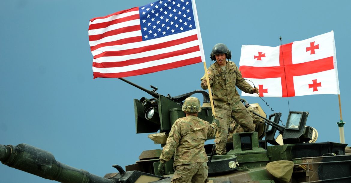 “القيادة المتهورة”.. كيف تشجع أمريكا حلفاءها على اتباع سياسات خطيرة وتتركهم بمنتصف الطريق لمواجهتها؟