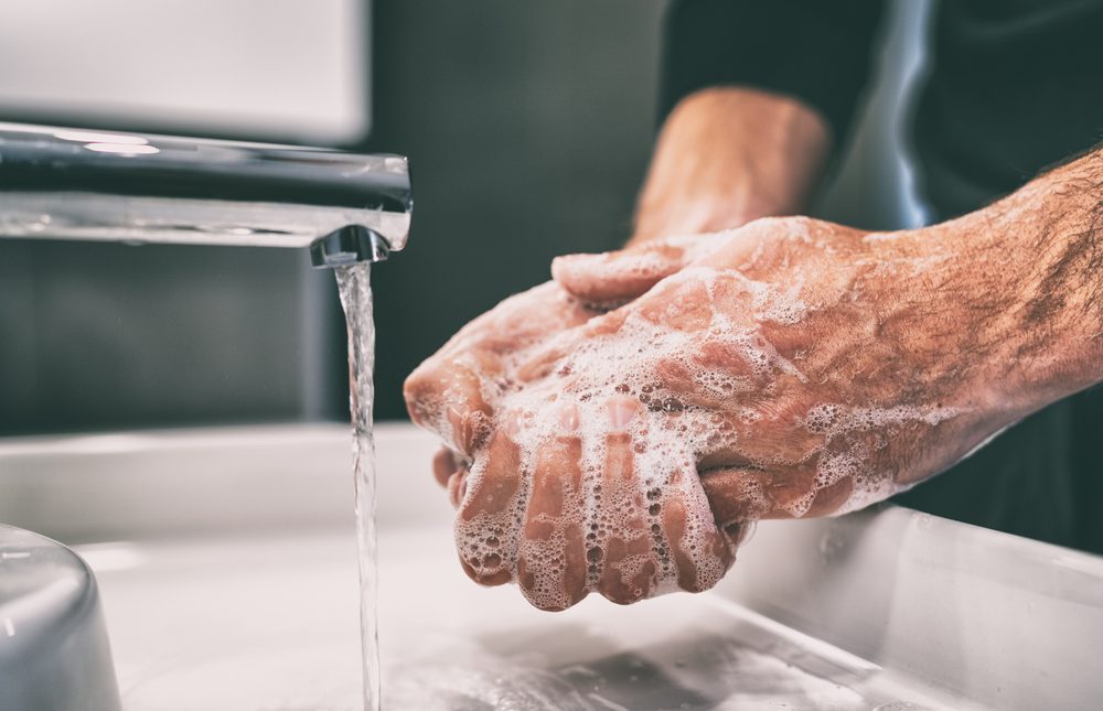 تشبه منتجات الصابون الشائعة هذه الأيام المنظفات الكيميائية/ Shutterstock