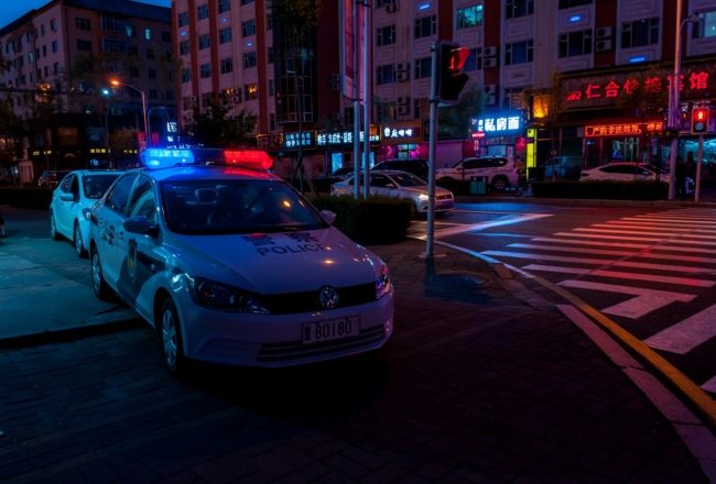 ظل هارباً لعقود وتحول من عامل لمليونير! الشرطة الصينية تلجأ لحيلة لاعتقال مشتبه بارتكاب جريمة قتل