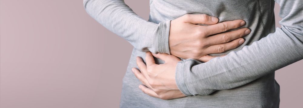 بعض المشروبات تزيد من حدة الأعراض - ShutterStock