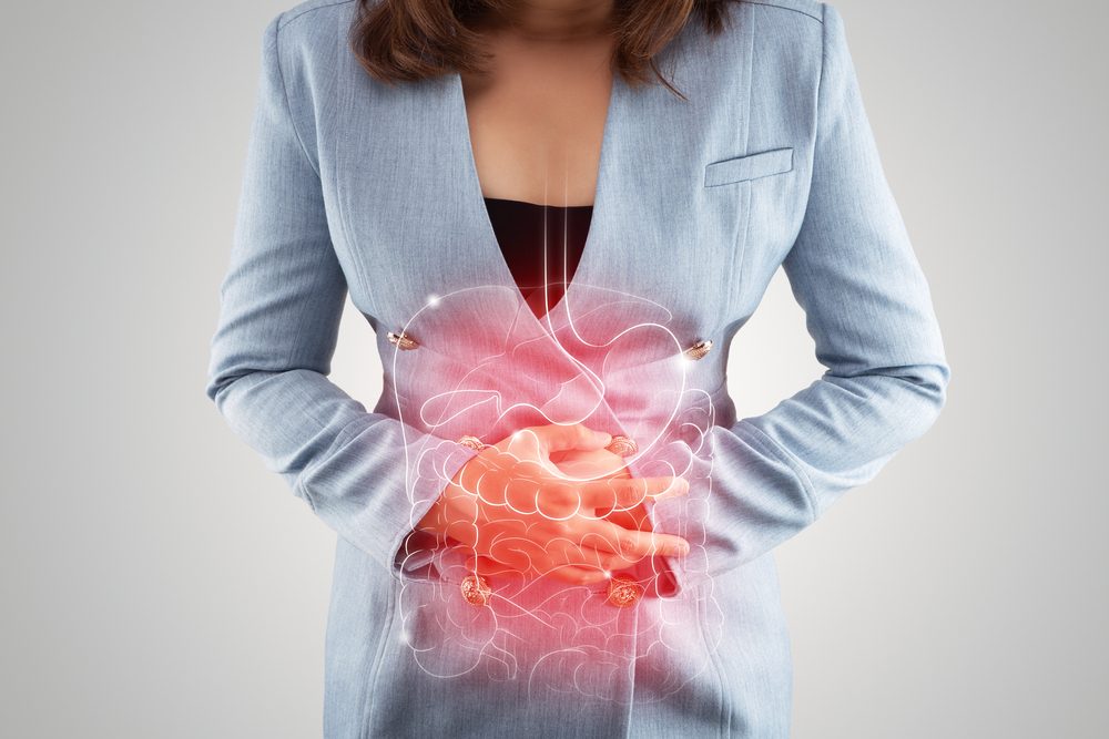 آلام المعدة المصاحبة لاضطراب القولون قد تعطل الحياة - ShutterStock