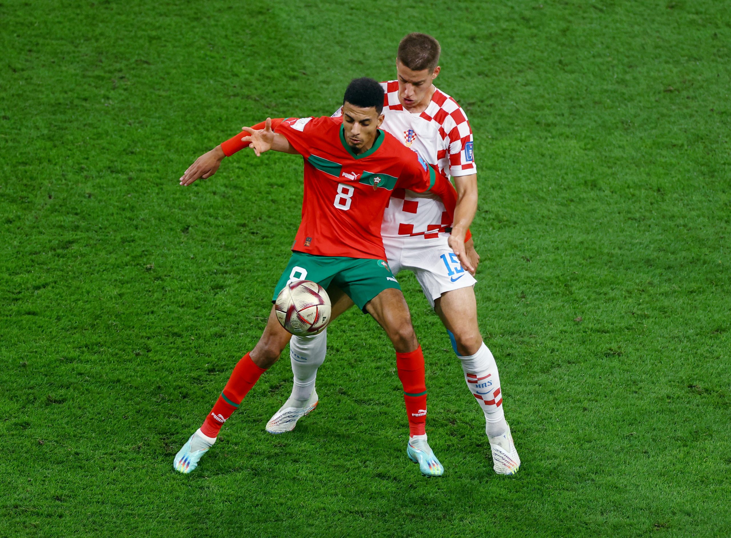 تتصارع عليه أندية إسبانية وإيطالية وفرنسية.. تألُّق عز الدين أوناحي في المونديال يثير فضول كبار أوروبا