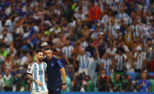 سكالوني متحدياً بالثأر من هزيمة مونديال 2018: الأرجنتين تعرف كيف يمكنها إلحاق الضرر بكرواتيا