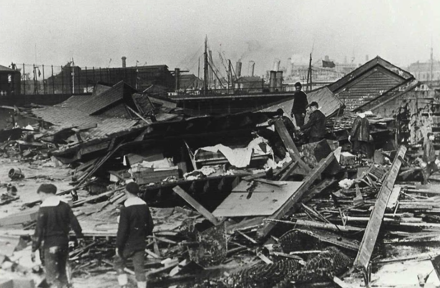 فيضان العسل الأسود