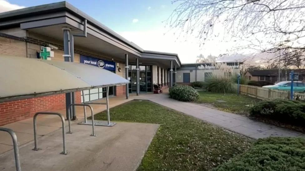 “أنتم مصابون بالسرطان “! مركز طبي بريطاني يثير ذعر مرضاه بالخطأ بدلاً من تهنئتهم بأعياد الميلاد