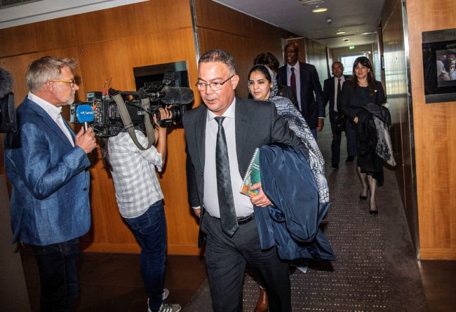 المغرب يُلوح بمقاطعة كأس إفريقيا للاعبين المحليين بالجزائر.. وضع شرطاً أمام الاتحاد الإفريقي للمشاركة