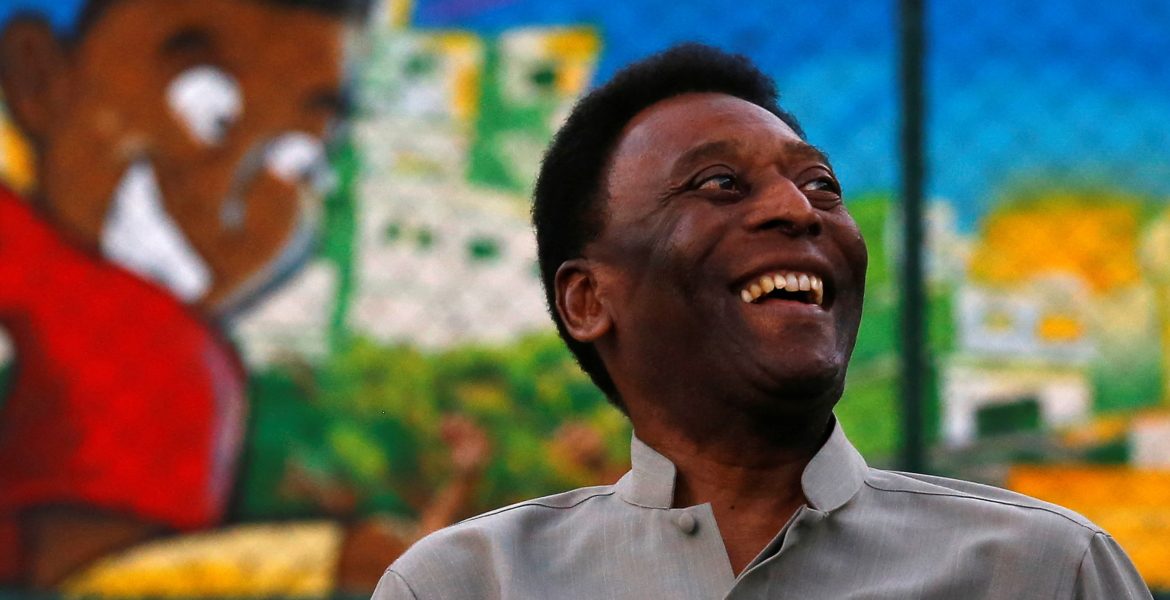 الأسطورة البرازيلية بيليه (رويترز)