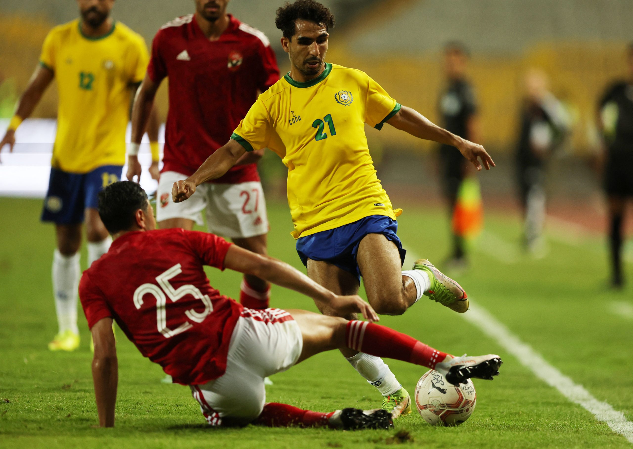 كرة القدم في مصر تعاني العديد من الأزمات