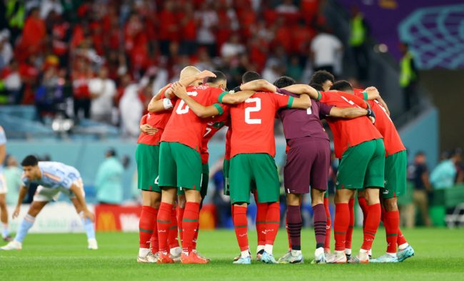 منتخب المغرب يواجه أزمة كبيرة قبل مباراة البرتغال.. مُهدد بفقدان 3 لاعبين مهمين بسبب الإصابة