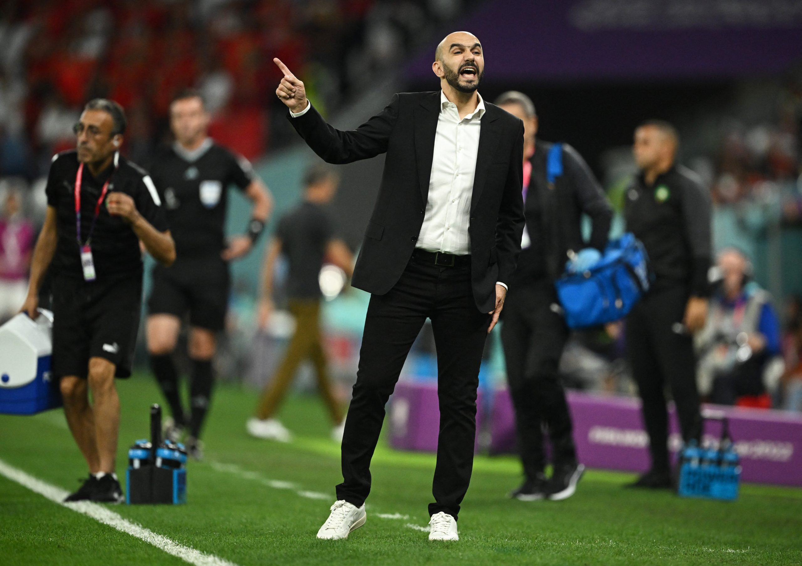 الركراكي يتفوق على كلوب ومورينيو (رويترز)