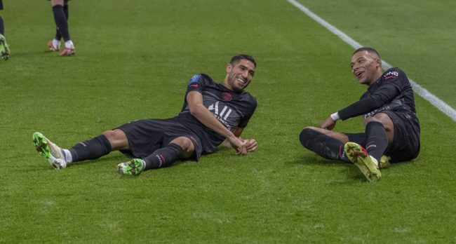 الصداقة القوية بين مبابي وحكيمي ستتوقف مؤقتاً! مضطران لتنفيذ وعود قطعاها لمواجهة المغرب مع فرنسا