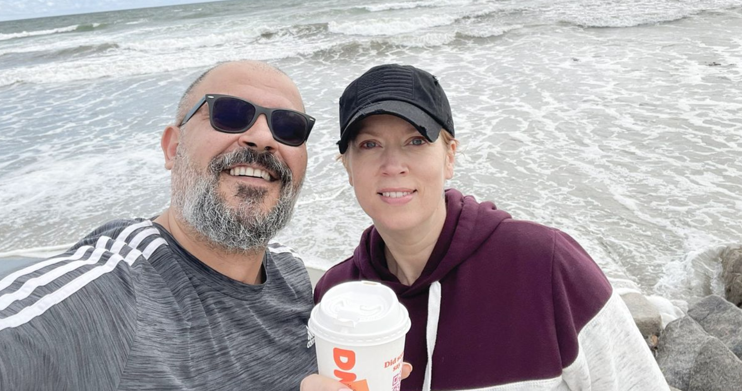 يجهزون الأوراق لترحيله إلى القاهرة.. وول ستريت: ضابط مصري سابق اعتقل بالإمارات بطلب من كيان بالجامعة العربية