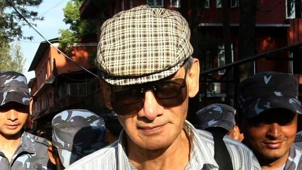 إطلاق سراح أشهر قاتل متسلسل فرنسي والملقب بـ”الثعبان”.. هذه أسباب الإفراج عنه بعد 19 عاماً بالسجن