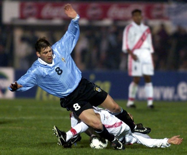 وفاة اللاعب الذي اعتبره زيدان “الأكثر موهبة في العالم”.. فارق الحياة عن عمر 49 عاماً