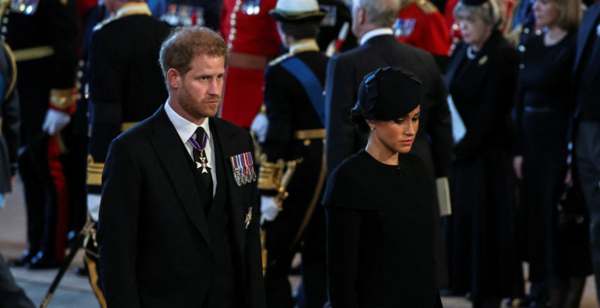 استياء من معاملة الأسرة الملكية البريطانية لميغان ماركل/ Getty Images