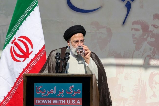 كيف نجحت إيران في “سحق” الاحتجاجات ضد النظام؟ الإعدام و”تعليق الجثث” كلمة السر