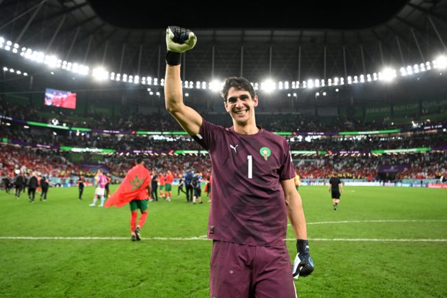 ياسين بونو في المقدمة.. “فيفا” يعلن أسماء الحراس المرشحين لجائزة “الأفضل” في العالم