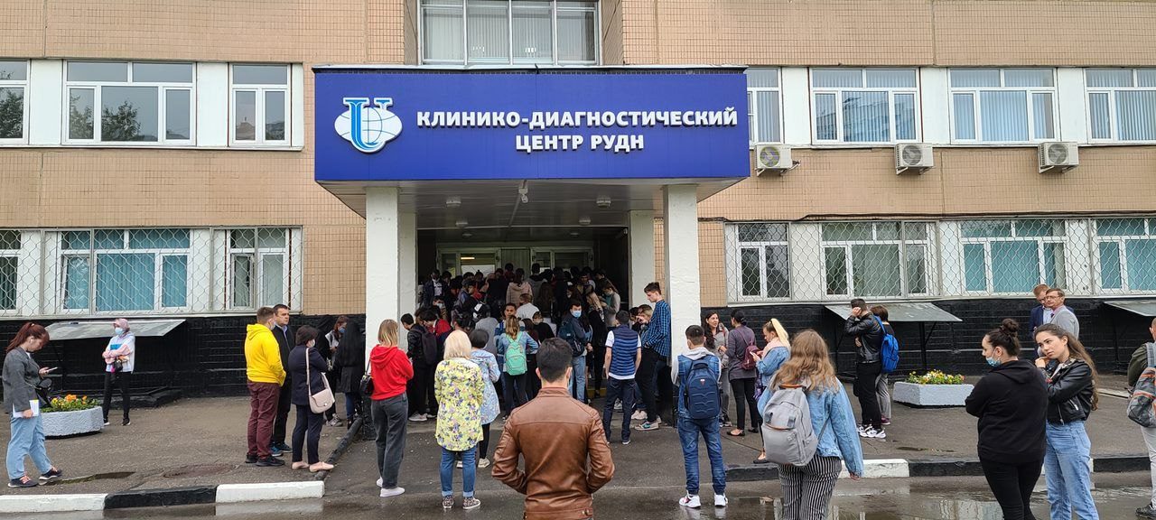 طلاب مصريون عاجزون عن استكمال دراستهم في روسيا