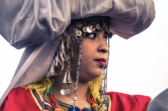 “ربّة” المنزل والمجتمع ومصدر الرخاء والبركة.. نظرة على “قدسية” المرأة الأمازيغية بالحضارات المغاربية