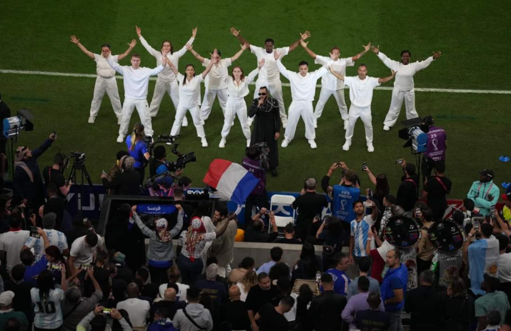Social Media/ ويجز يقدم فقرة غنائية في المباراة النهائية لكأس العالم