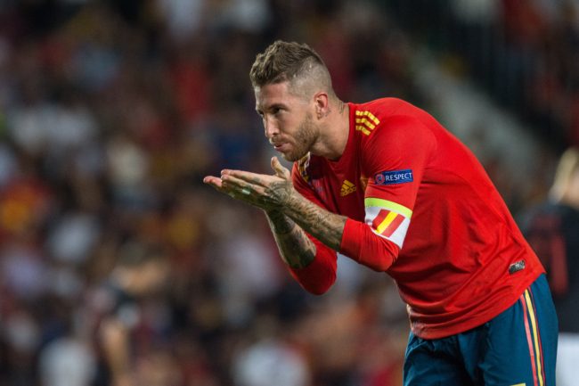 مكالمة هاتفية تجبر راموس على الاعتزال دولياً.. أنهى مسيرته الحافلة مع منتخب إسبانيا