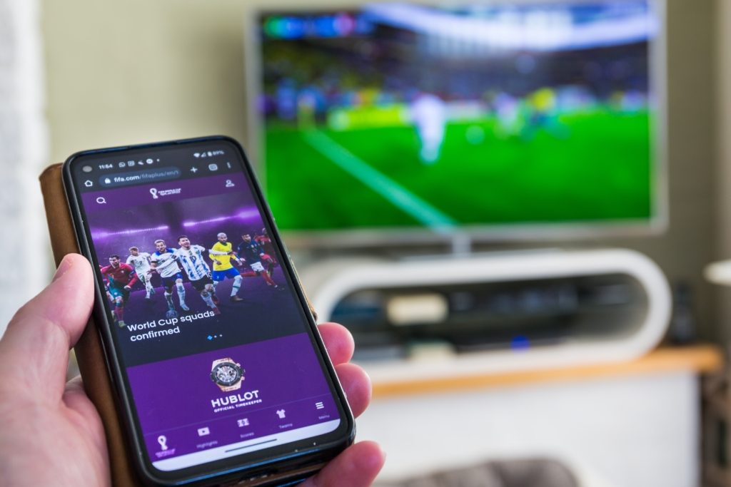 تطبيق FIFA Player