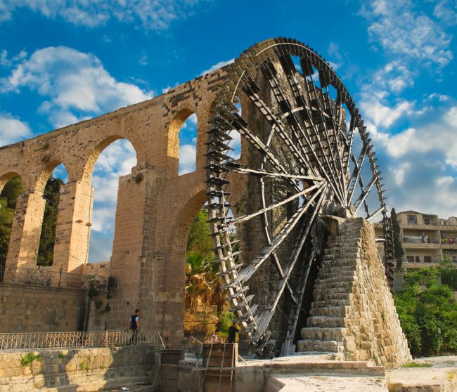 من النواعير والسباكة إلى التدفئة المركزية.. اختراعات قدمها لنا أسلافنا وما زلنا نستخدمها حتى اليوم