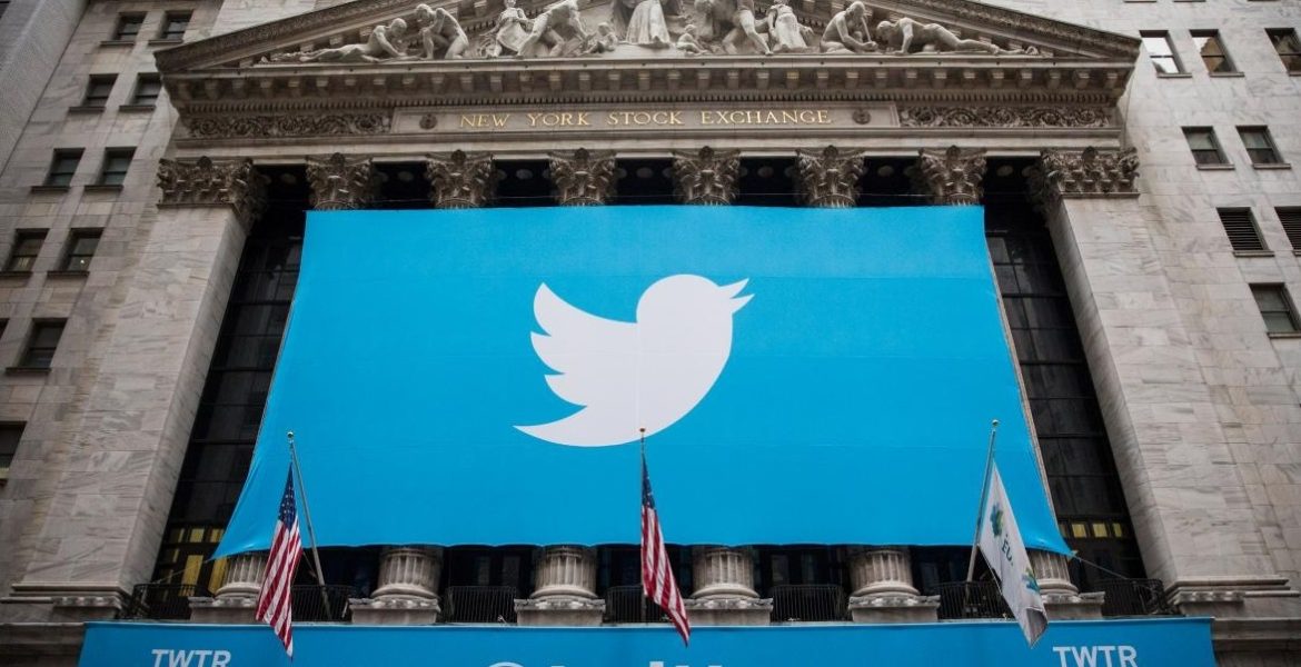 محكمة أمريكية تقضي بسجن موظف “عربي” سابق بتويتر.. أدانته بالتجسس لصالح السعودية