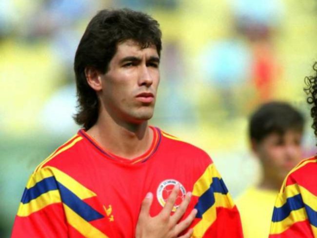 أطلقوا عليه 6 رصاصات.. قصة اللاعب الذي قتلوه في كولومبيا لأنه تسبب بهدف عكسي في كأس العالم