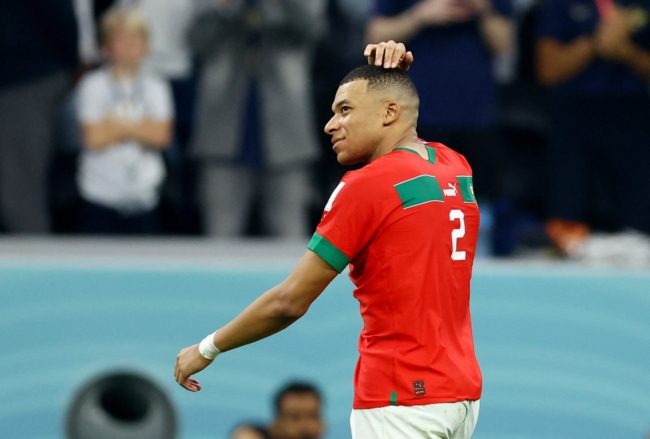 فيديو لتبادل القمصان بين حكيمي ومبابي.. أكدا علاقتهما الرائعة وقبل وبعد مباراة فرنسا والمغرب