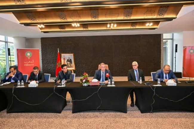 هل تنتهي أزمة مشاركة المغرب في أمم إفريقيا للمحليين؟ تفاصيل مقترح من “الكان” لحل أزمة السفر المباشر للجزائر