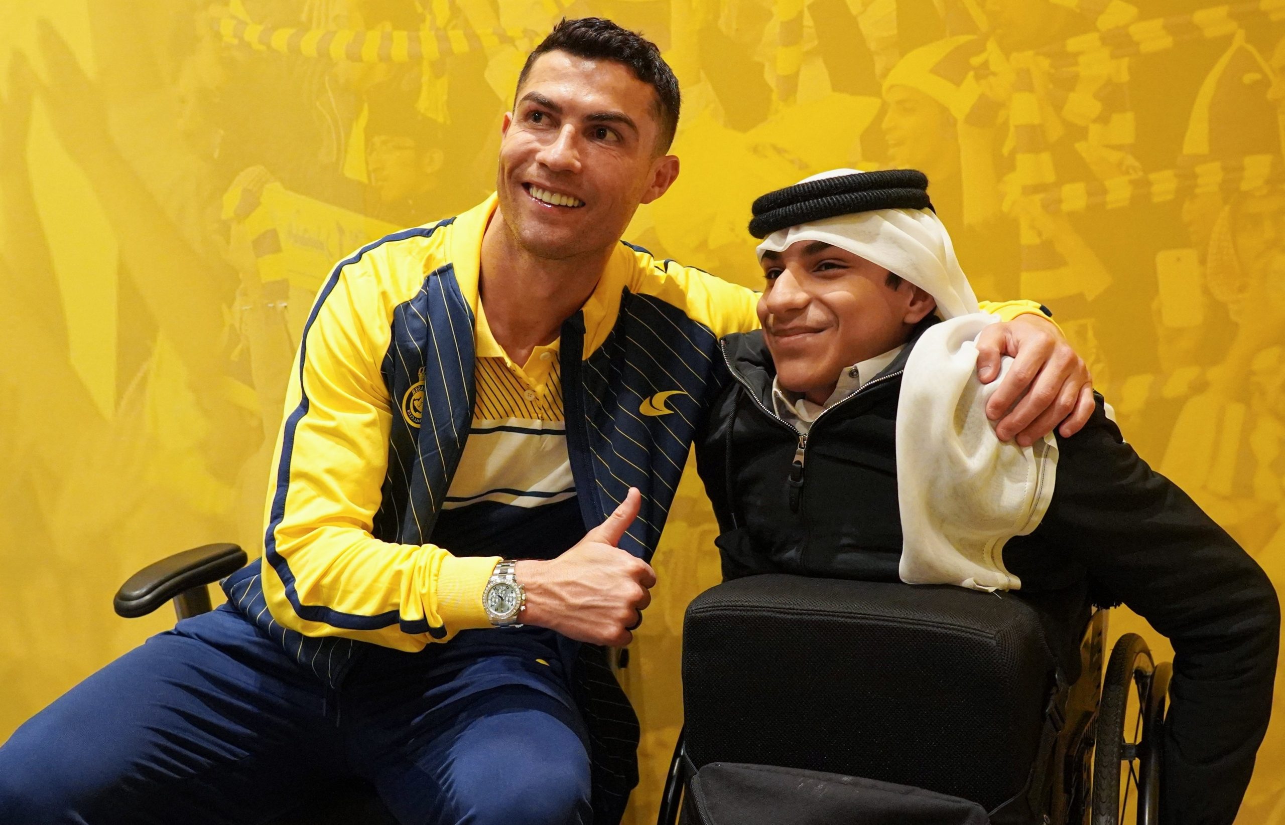 صورة غانم المفتاح مع رونالدو تحظى بتفاعل كبير - social media