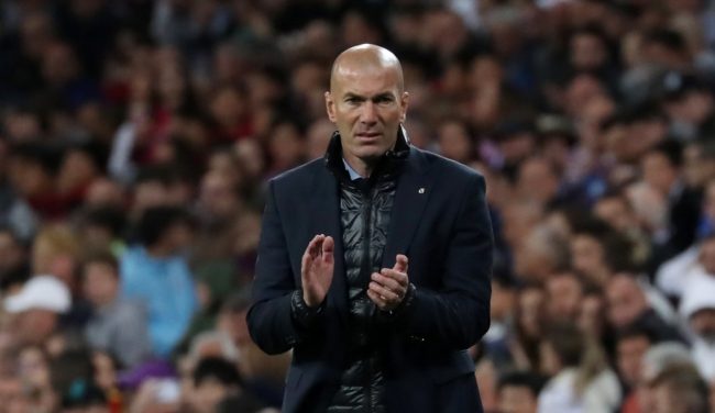 رئيس الاتحاد الفرنسي يعتذر إلى زيدان بعدما أثارت تصريحاته غضباً.. وريال مدريد يساند مدربه السابق