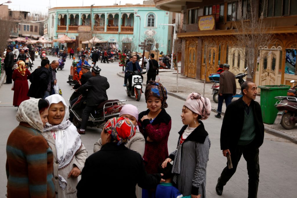 منطقة شينجيانغ حيث يعيش الإيغور/ رويترز