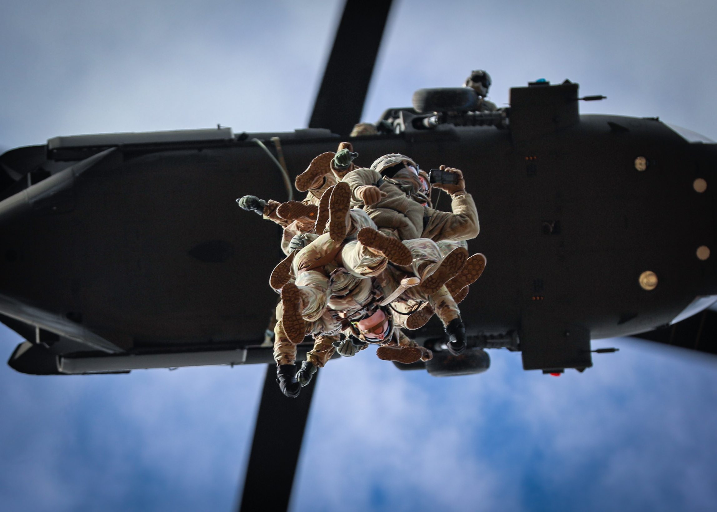 أمريكا تتابع حرب روسيا من رومانيا! نشرت قوات الفرقة 101 لأول مرة منذ الحرب العالمية الثانية