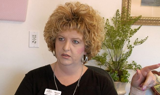 باعت أجساد 560 متوفى دون علم عائلاتهم! معاقبة أمريكية وأمها كانتا تديران داراً للجنائز