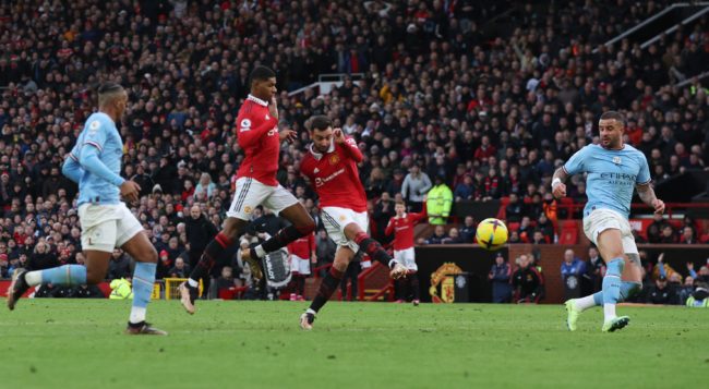 أبو تريكة وصفه بـ”الكوميديا” وغوارديولا شكك في شرعيته.. هدف فيرنانديز ضد مانشستر سيتي يثير الجدل (فيديو)