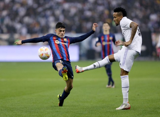 3 مباريات “كلاسيكو” خلال شهر.. رزنامة مزدحمة لريال مدريد وبرشلونة مع اقتراب “فترة الحصاد”