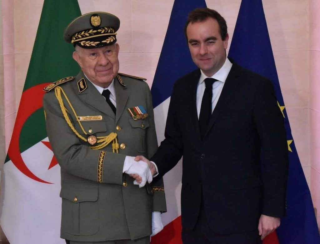 الجزائر الجيش