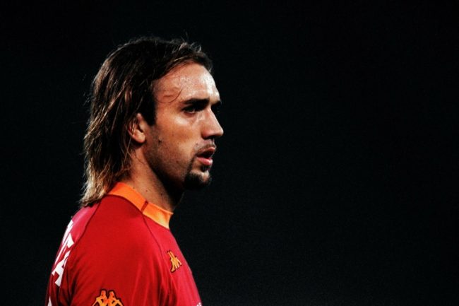 أحدهم اعترف بممارستها من أجل المال وآخر اعتبرها مجرد “وظيفة”.. نجوم يكرهون كرة القدم!