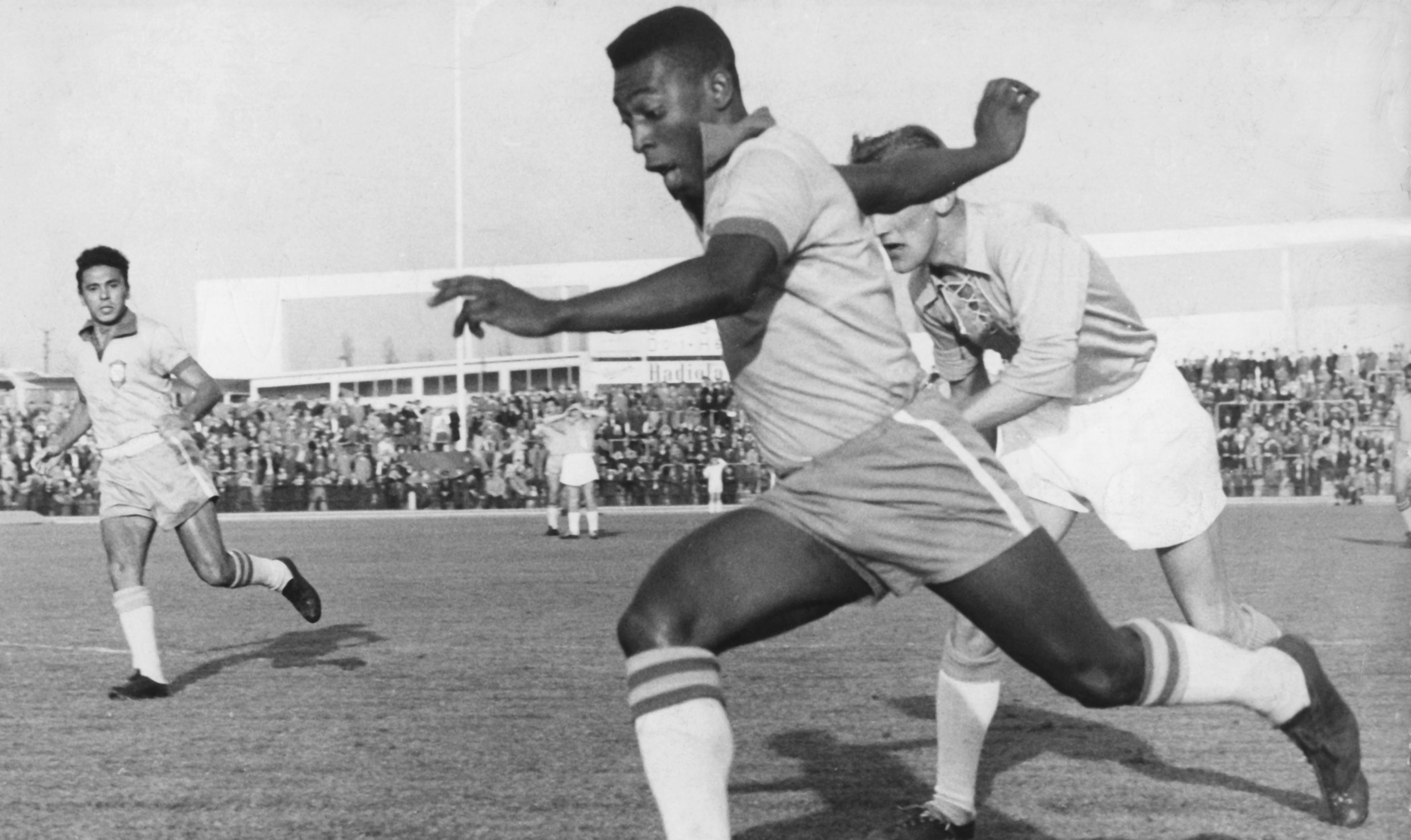 هدف بيليه الذي لم تصوّره الكاميرات - gettyimages