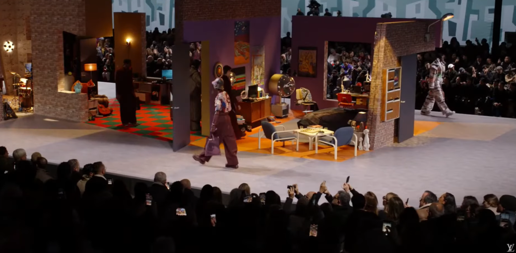 Youtube/ بسبوس عاشق بسَّة في عرض الأزياء العالمي "لويس فيتون"