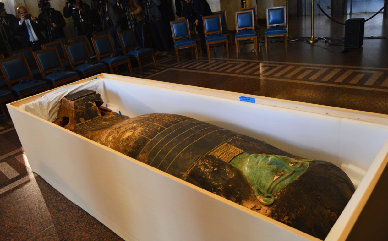 Social Media / التابوت الأخضر