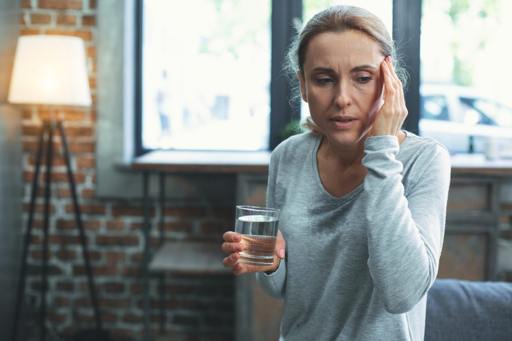 من الضروري التوجه للطوارئ عند المعاناة من ارتفاع درجة حرارة الجسم أثناء الحمل - ShutterStock